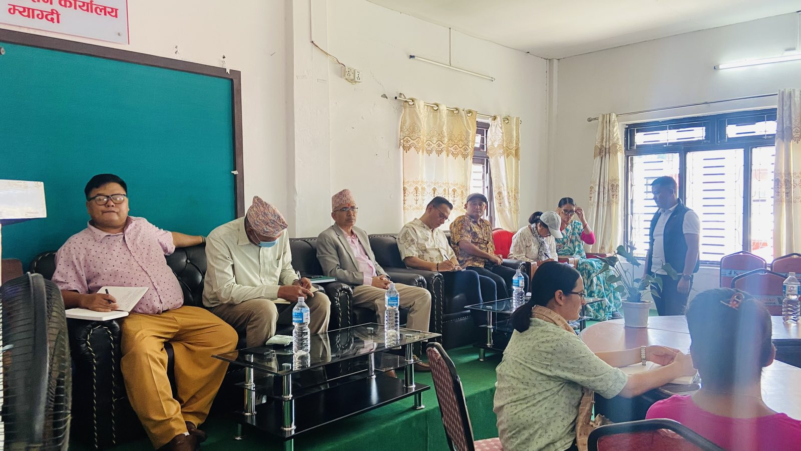 मिति २०८२/०५/२१ गते महालेखा परिक्षकको कार्यालयबाट उप महालेखा परिक्षक ईन्द्रप्रसाद आचार्यज्यूको विषेश उपस्थितिमा पालिका प्रमुख, उपप्रमुख, कर्यालय प्रमुख, लेखा प्रमुख बीच लेखा परिक्षण सम्बन्धी अन्तरक्रिया कार्यक्रम।